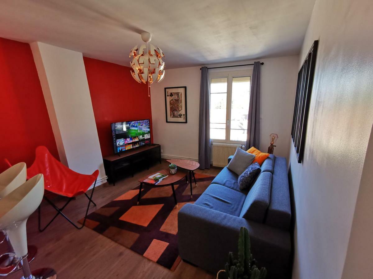 Appt 2 Pieces 4 Pers A 18 Mn Du Chateau De Versailles Le Port Marly Bagian luar foto